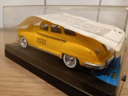 CHRYSLER WINDSOR TAXI SOLIDO