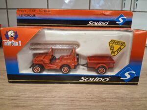 JEEP ECHELLE ET REMORQUE POMPIER SOLIDO