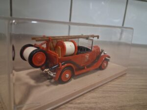 RENAULT VOITURE POMPIER ELIGOR