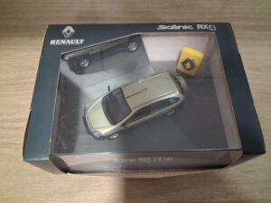 RENAULT SCENIC RX4 UNIVERSAL HOBBIES