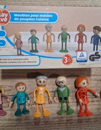 6 FIGURINES POUR MAISON DE POUPEES PLAYTIVE