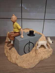 TINTIN ET LA PORTE DU TOMBEAU