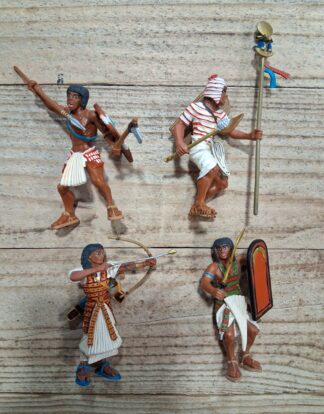 LOT DE 4 PERSONNAGES EGYPTIENS COLLECTION EGYPTE PLASTOY